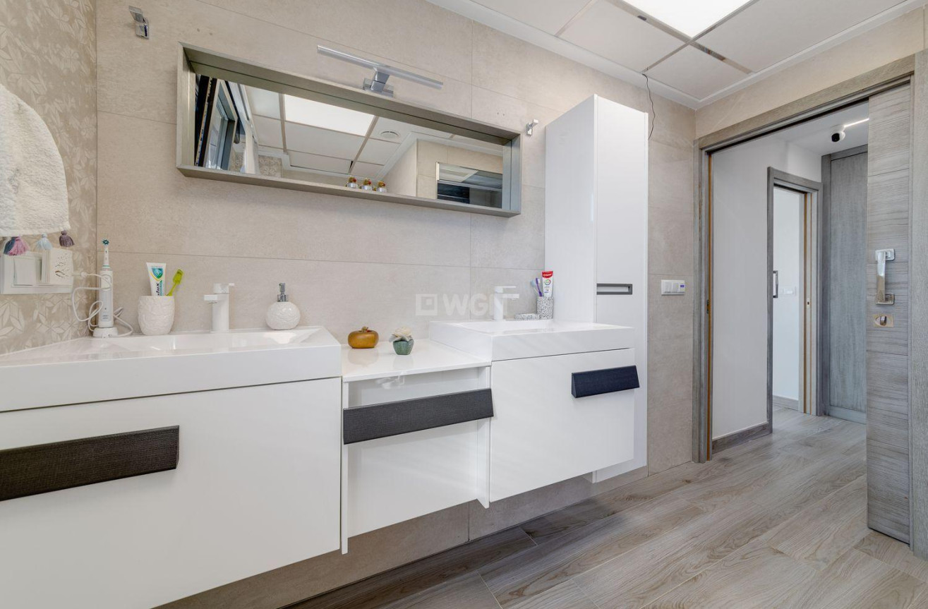 Odsprzedaż - Villa - Torrevieja - Costa Blanca