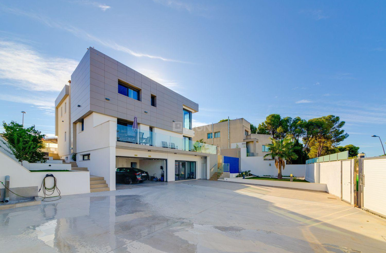Odsprzedaż - Villa - Torrevieja - Costa Blanca