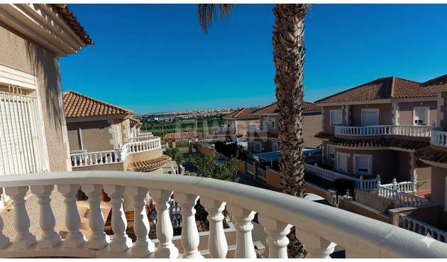 Odsprzedaż - Villa - Los Balcones - Costa Blanca