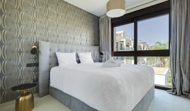 Odsprzedaż - Mieszkanie w bloku - Los Balcones - Costa Blanca