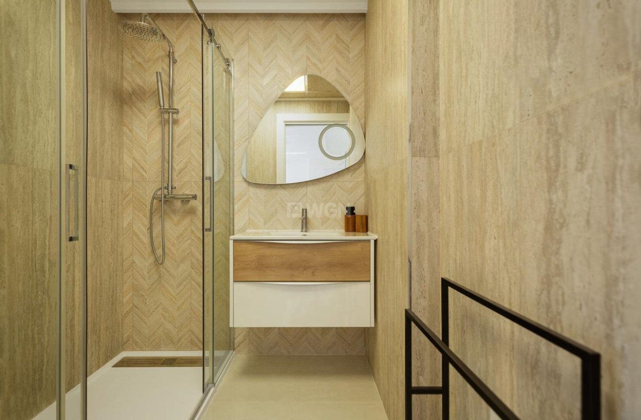 Odsprzedaż - Mieszkanie w bloku - Los Balcones - Costa Blanca