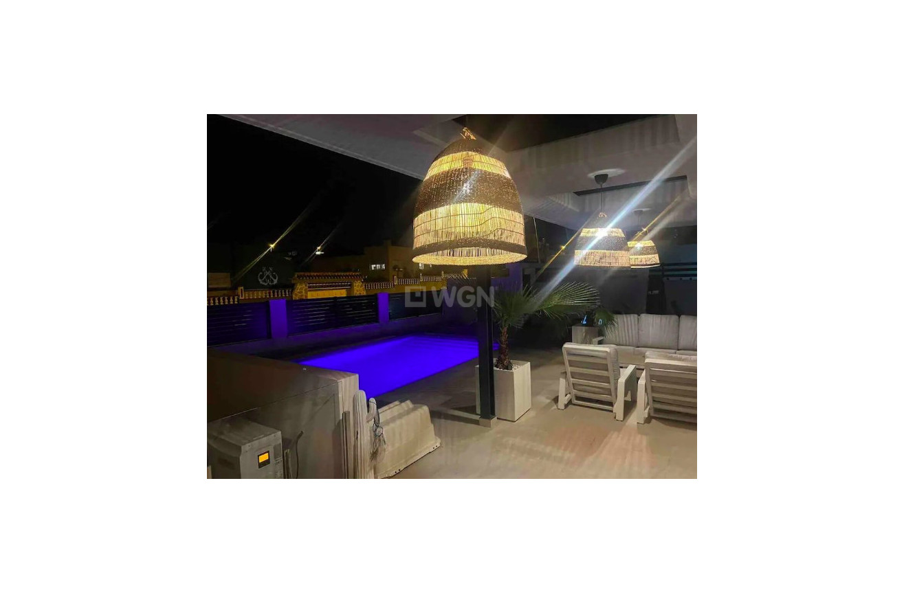 Odsprzedaż - Villa - Los Balcones - Costa Blanca