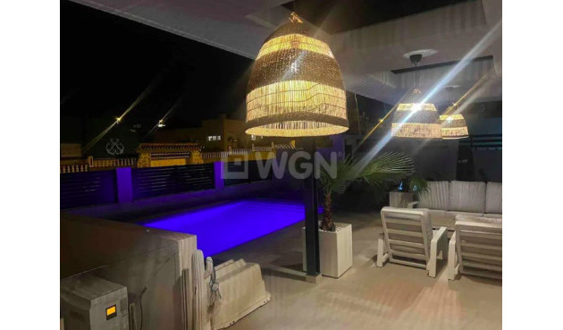 Odsprzedaż - Villa - Los Balcones - Costa Blanca