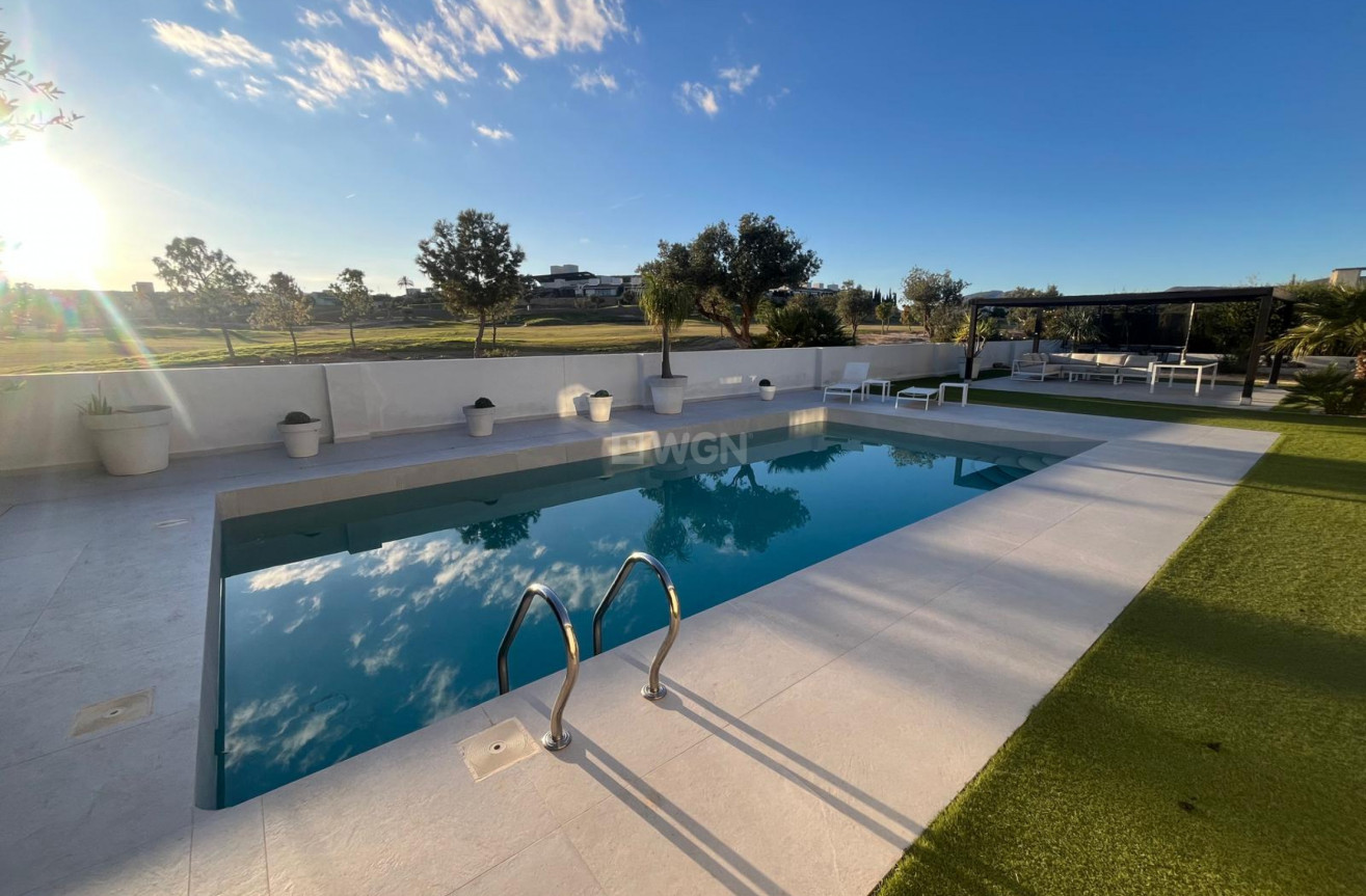 Odsprzedaż - Villa - Sucina - Inland