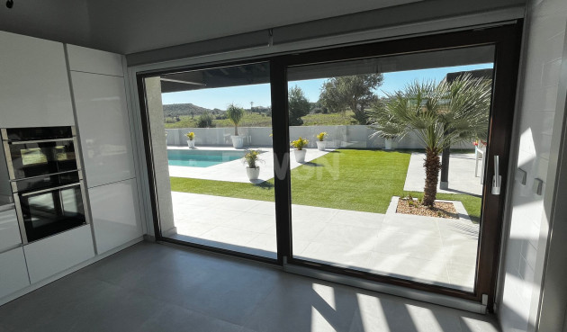 Odsprzedaż - Villa - Sucina - Inland