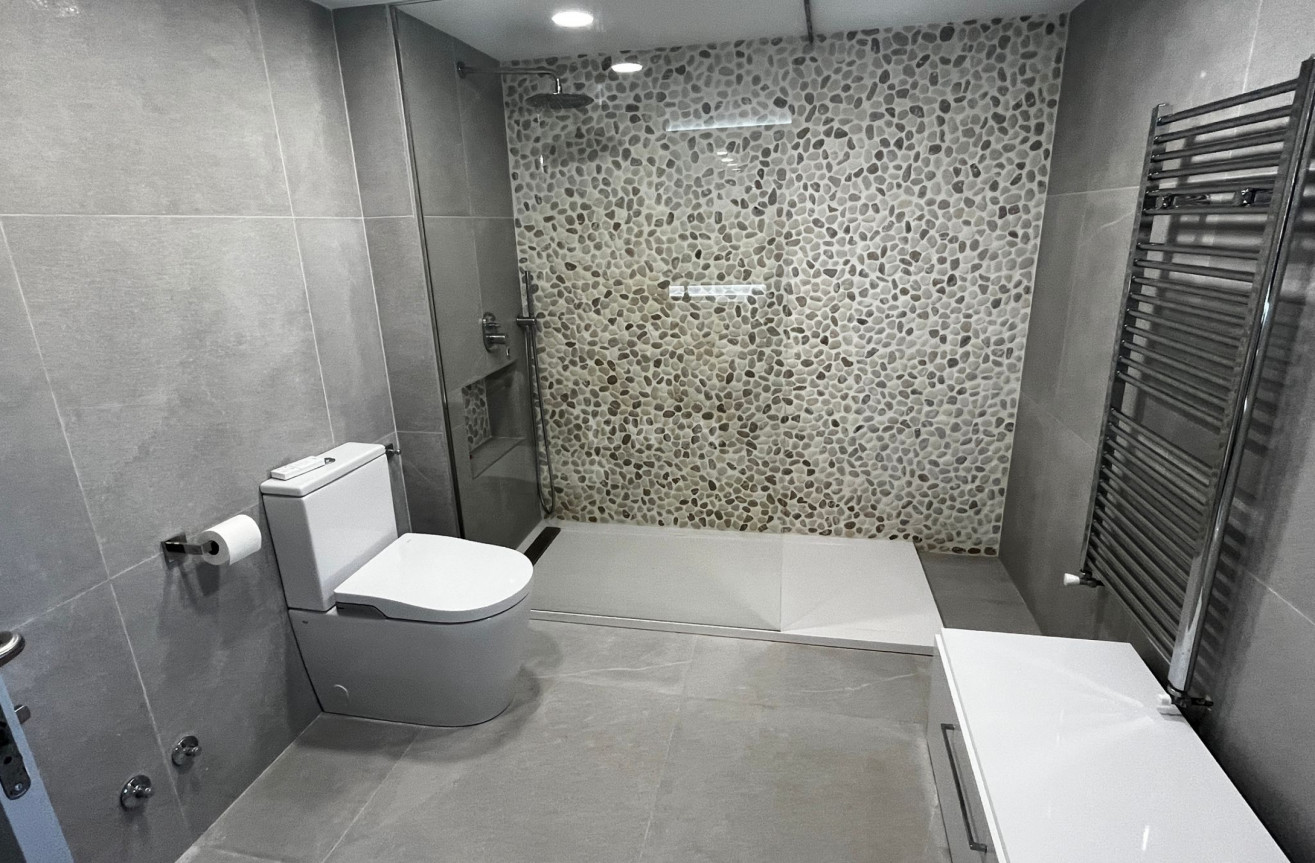 Odsprzedaż - Villa - Sucina - Inland