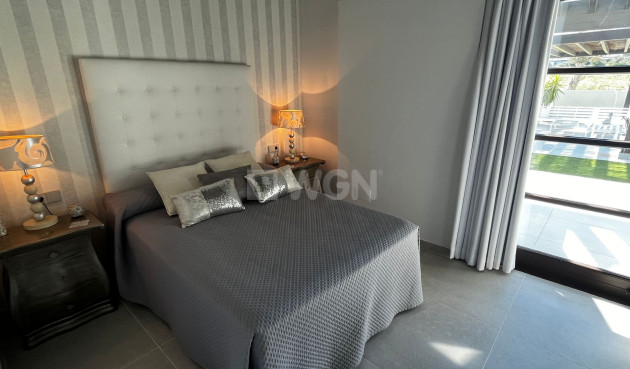 Odsprzedaż - Villa - Sucina - Inland