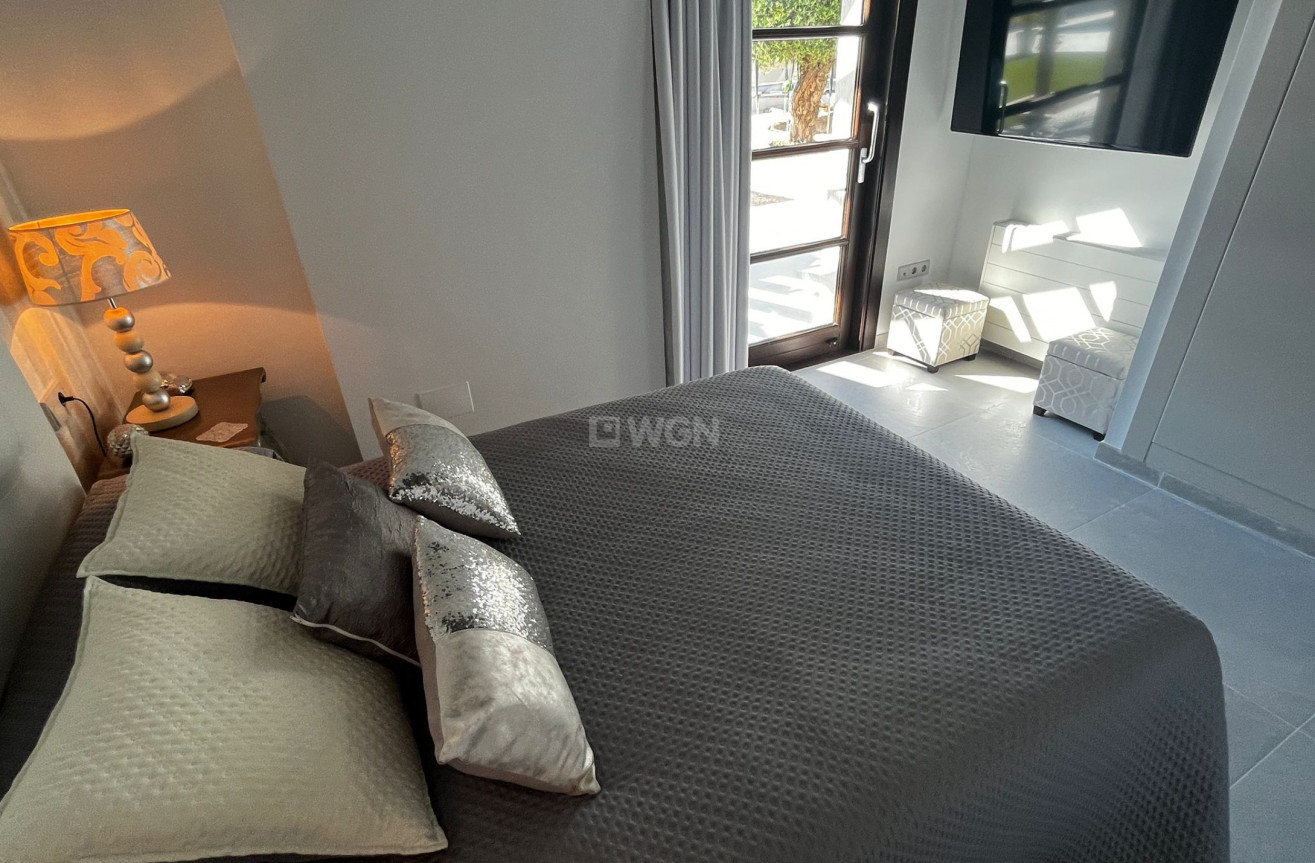 Odsprzedaż - Villa - Sucina - Inland