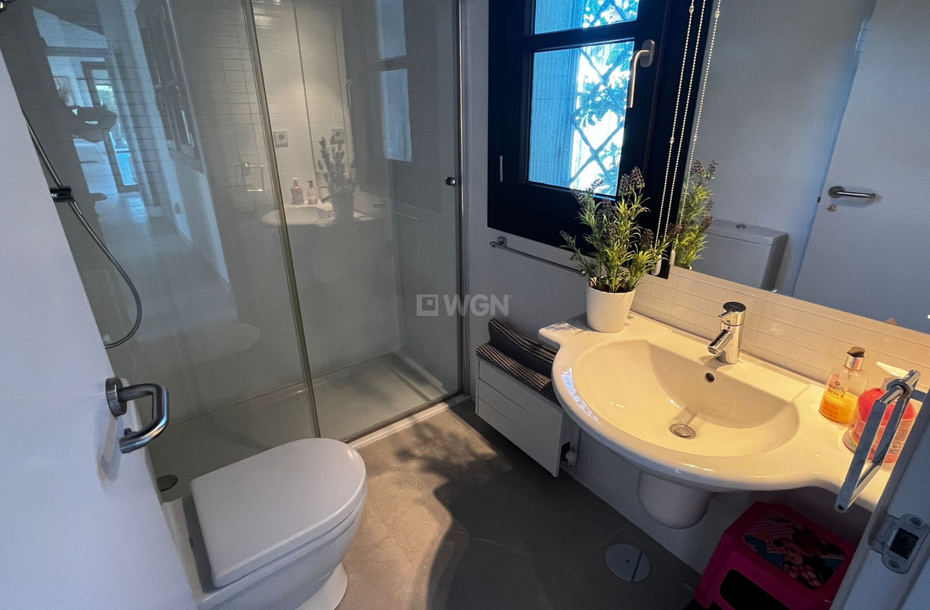 Odsprzedaż - Villa - Sucina - Inland