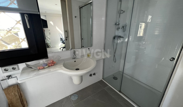 Odsprzedaż - Villa - Sucina - Inland