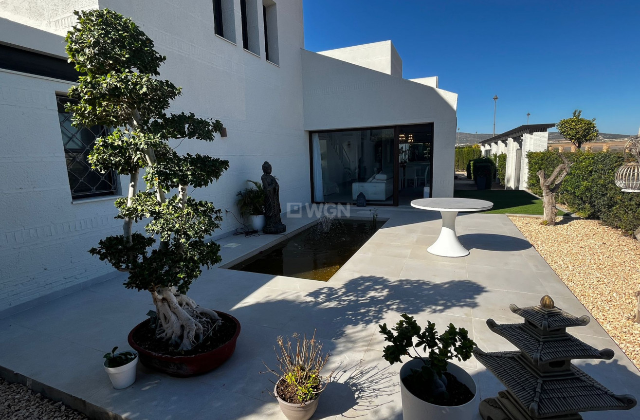 Odsprzedaż - Villa - Sucina - Inland