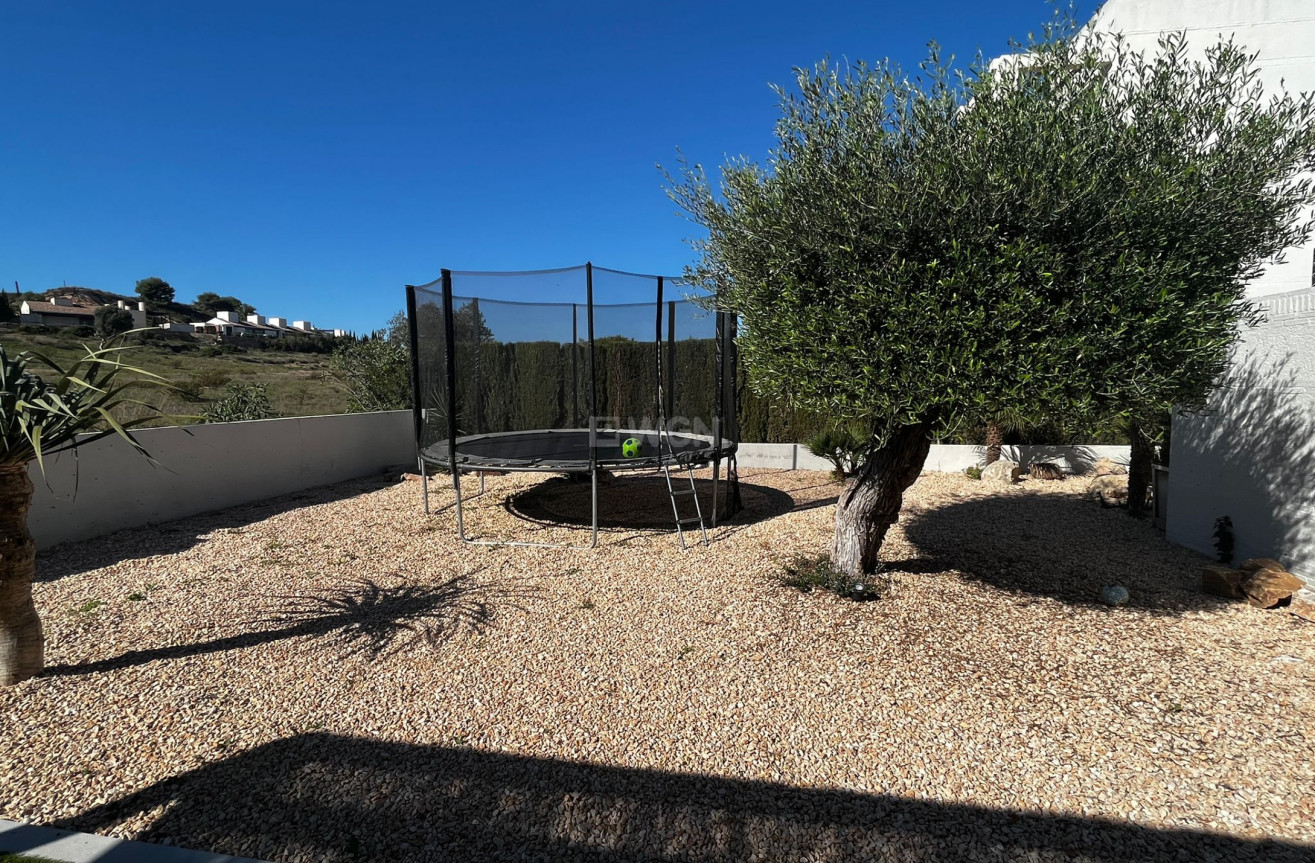 Odsprzedaż - Villa - Sucina - Inland