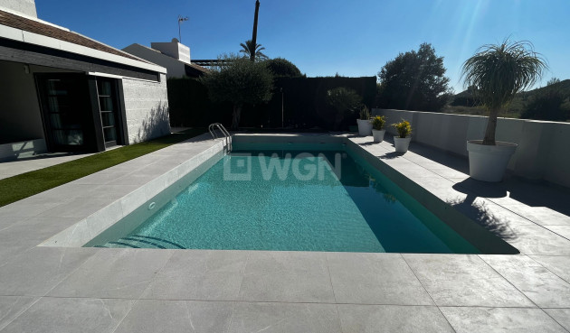 Odsprzedaż - Villa - Sucina - Inland