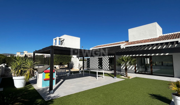 Odsprzedaż - Villa - Sucina - Inland