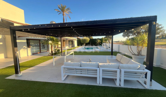 Odsprzedaż - Villa - Sucina - Inland