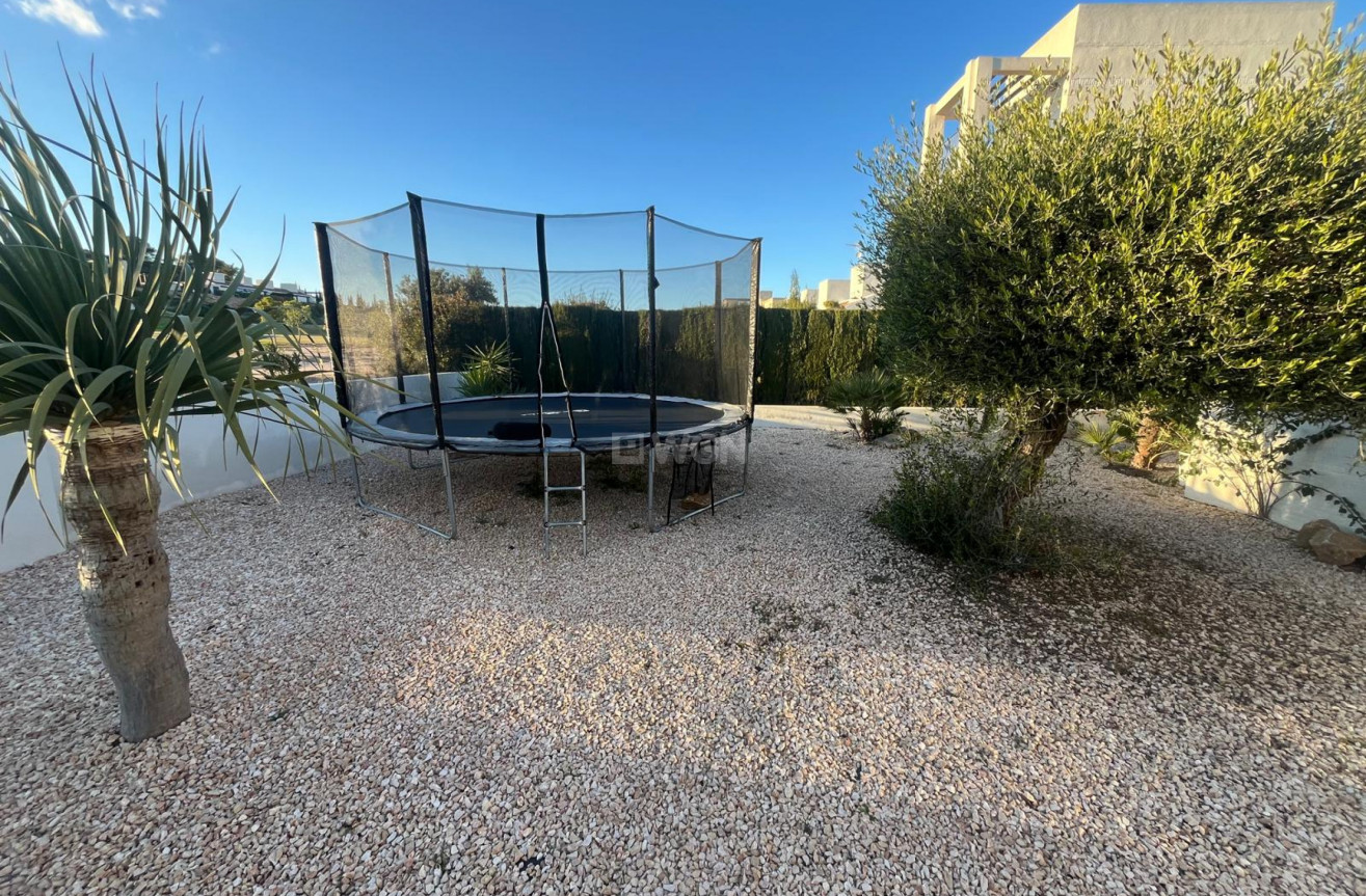 Odsprzedaż - Villa - Sucina - Inland