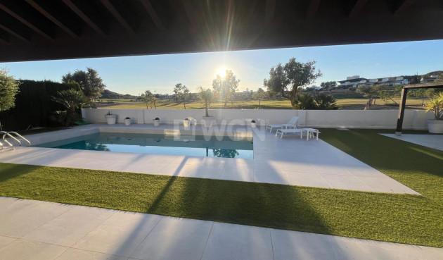 Odsprzedaż - Villa - Sucina - Inland