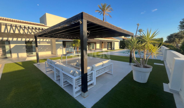 Odsprzedaż - Villa - Sucina - Inland