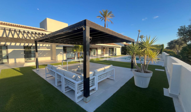 Odsprzedaż - Villa - Sucina - Inland