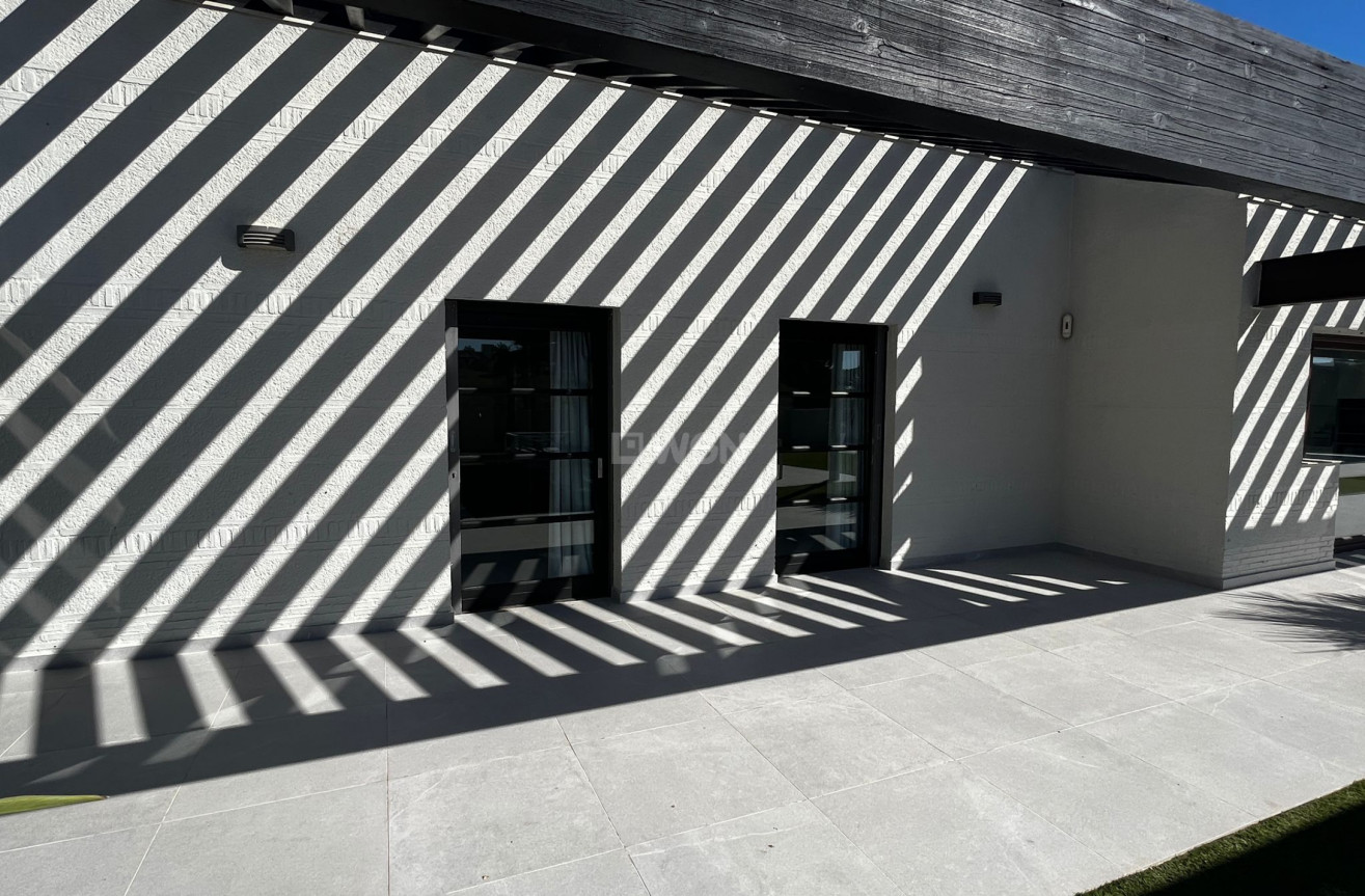 Odsprzedaż - Villa - Sucina - Inland