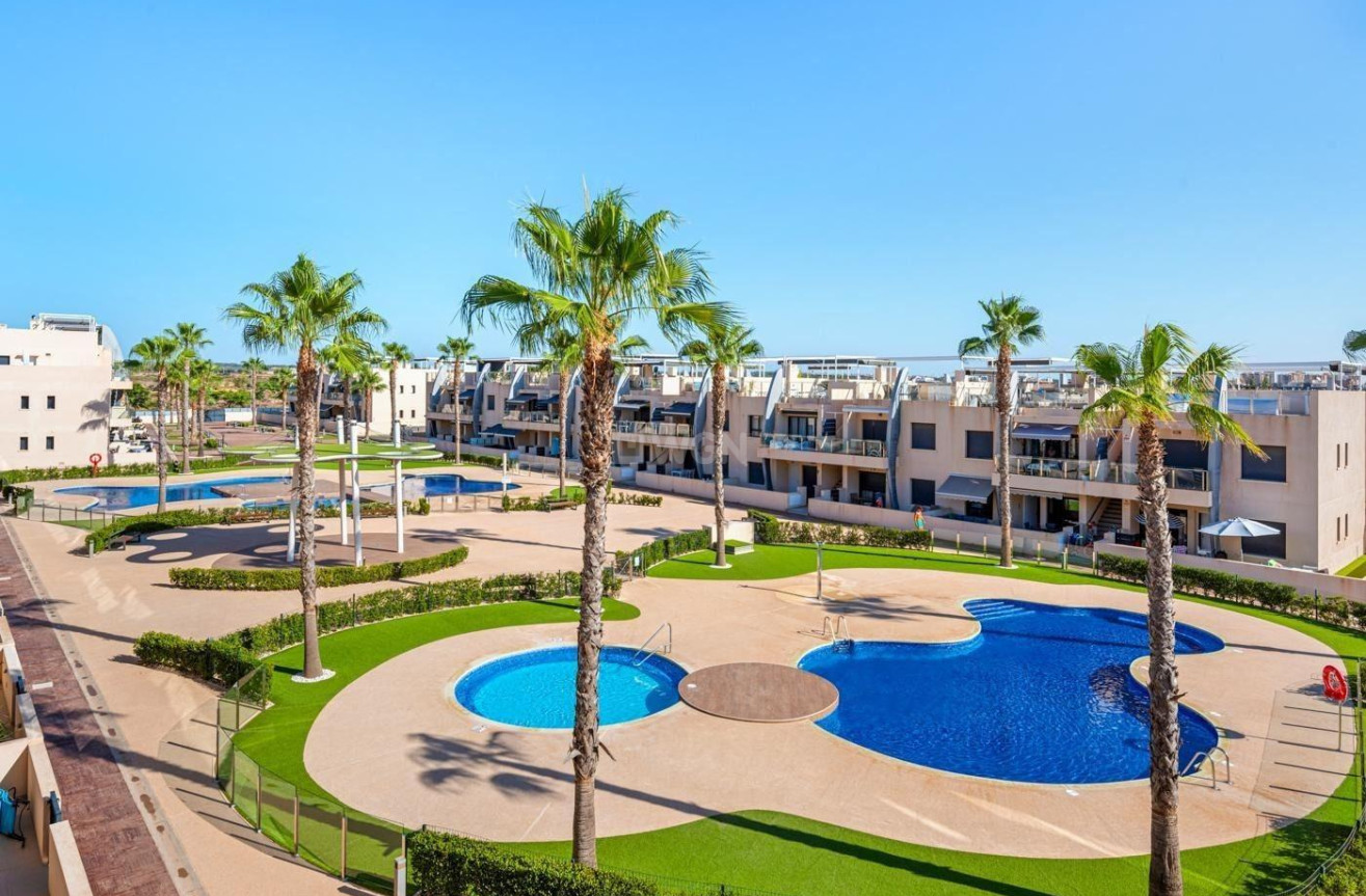 Odsprzedaż - Mieszkanie w bloku - Pilar de la Horadada - Pueblo Latino