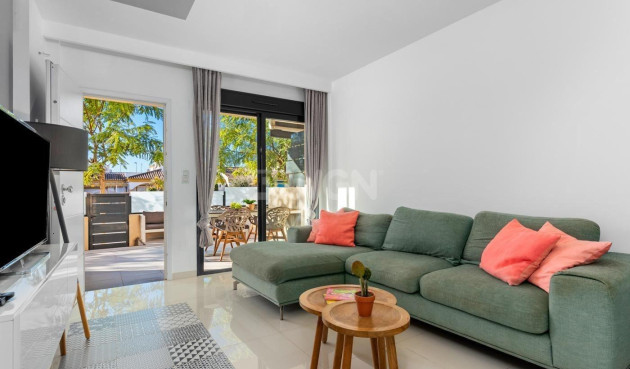 Odsprzedaż - Mieszkanie w bloku - Pilar de la Horadada - Pueblo Latino