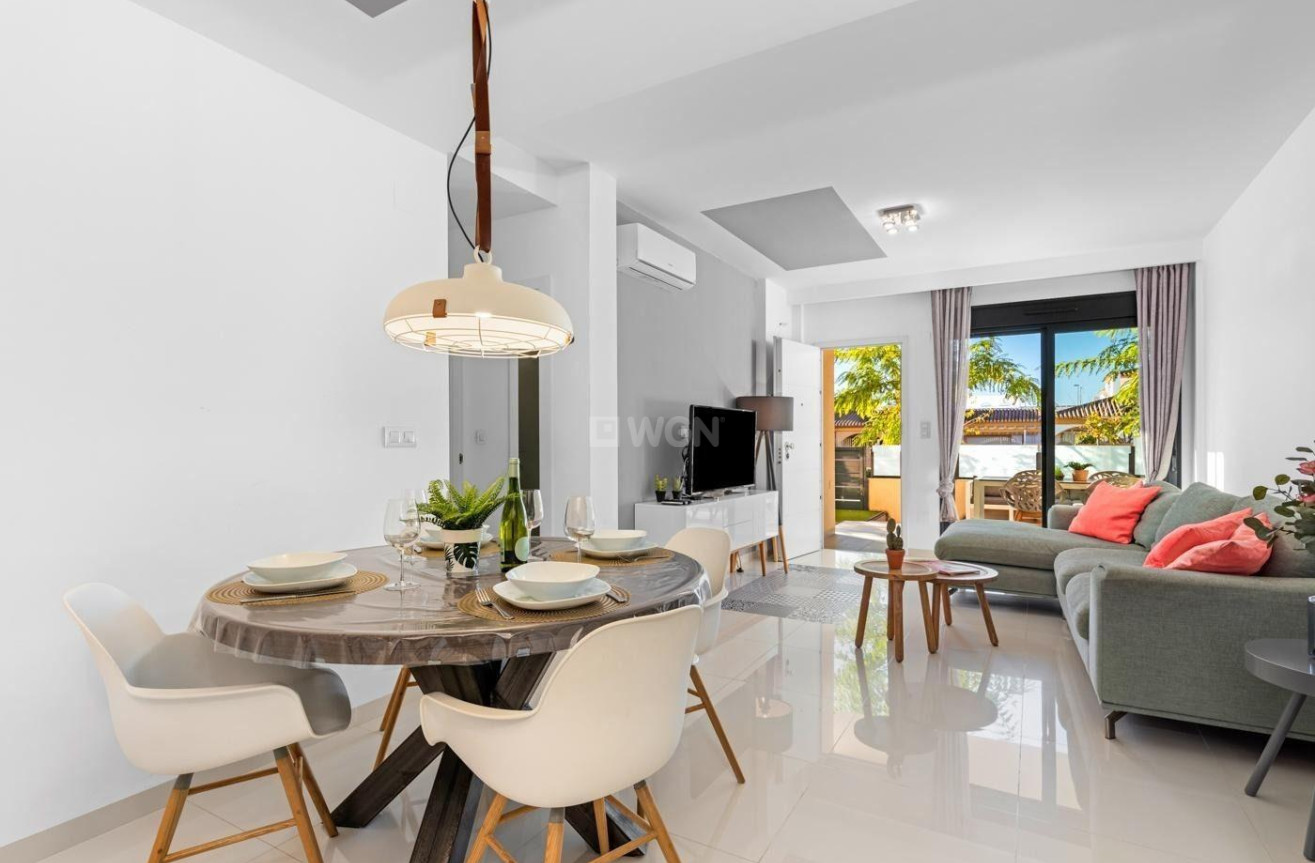 Odsprzedaż - Mieszkanie w bloku - Pilar de la Horadada - Pueblo Latino