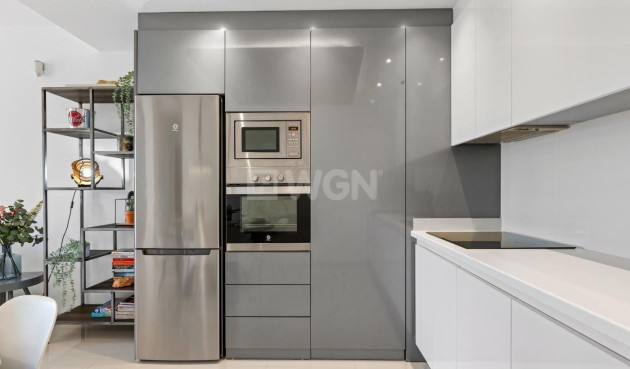 Odsprzedaż - Mieszkanie w bloku - Pilar de la Horadada - Pueblo Latino