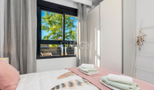 Odsprzedaż - Mieszkanie w bloku - Pilar de la Horadada - Pueblo Latino