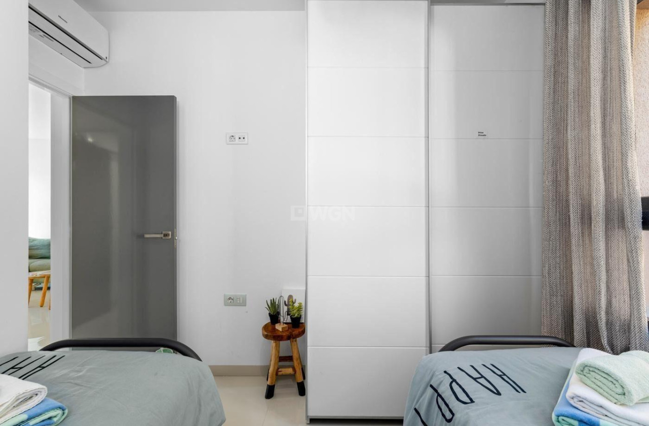 Odsprzedaż - Mieszkanie w bloku - Pilar de la Horadada - Pueblo Latino