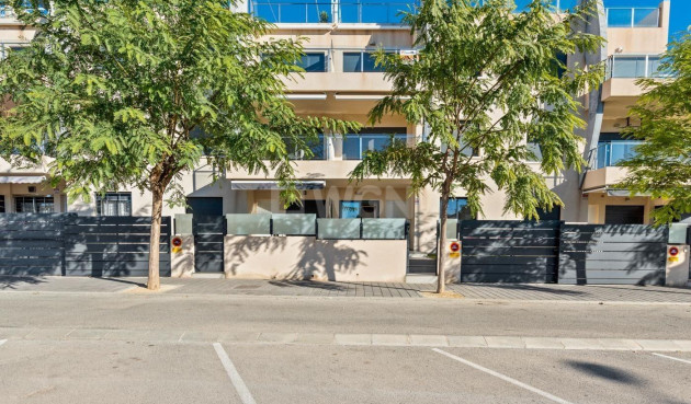 Odsprzedaż - Mieszkanie w bloku - Pilar de la Horadada - Pueblo Latino