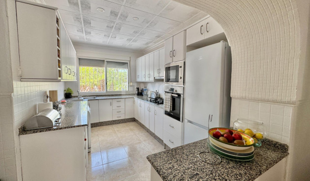 Resale - Villa - Dolores - Comunidad Valenciana