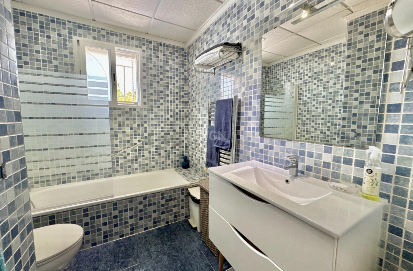 Resale - Villa - Dolores - Comunidad Valenciana