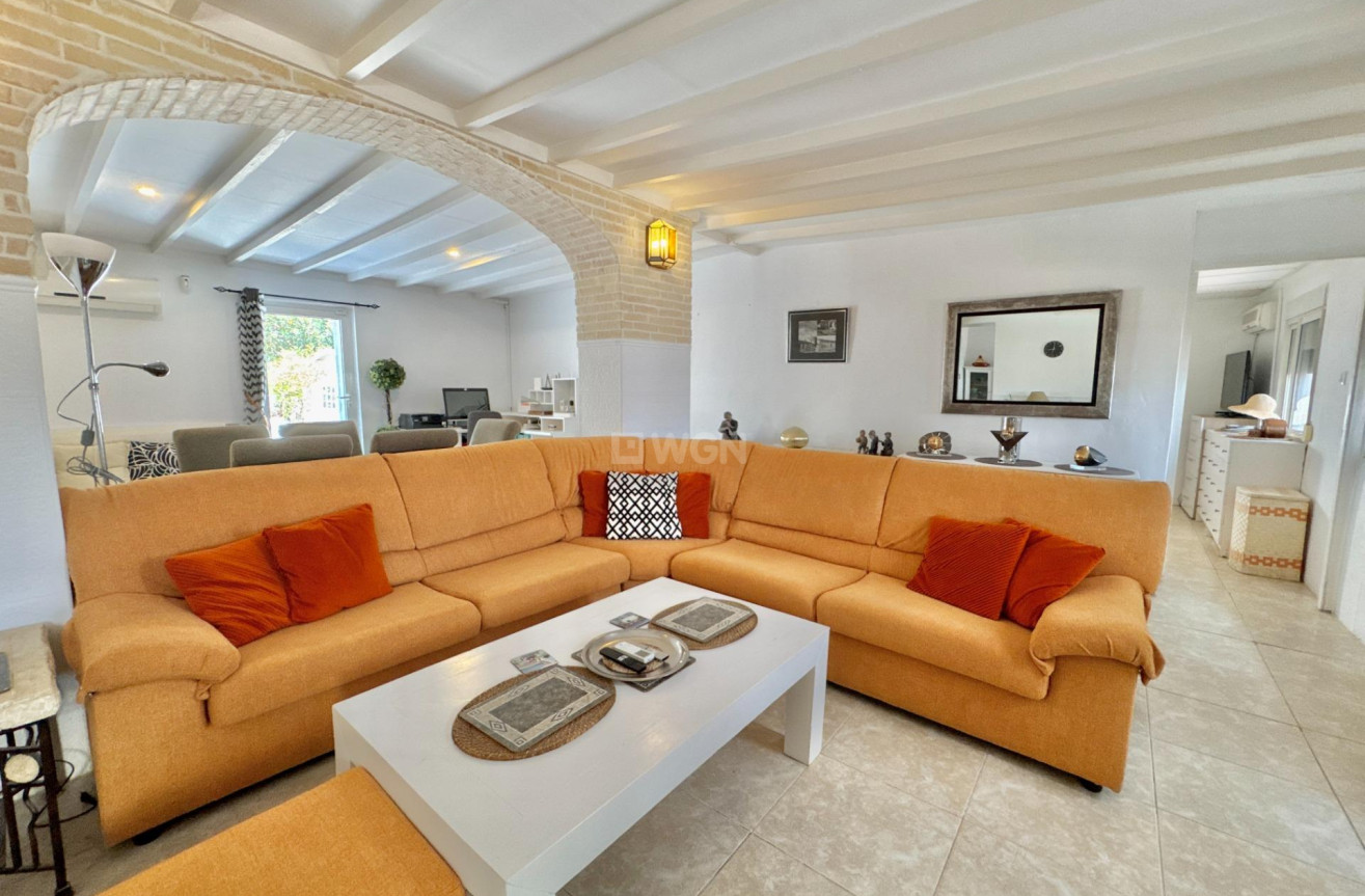 Resale - Villa - Dolores - Comunidad Valenciana