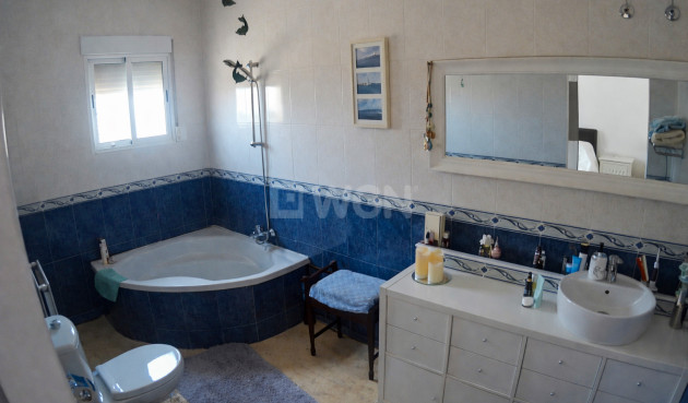 Odsprzedaż - Villa - Pliego - Inland