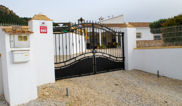 Odsprzedaż - Villa - Pliego - Inland