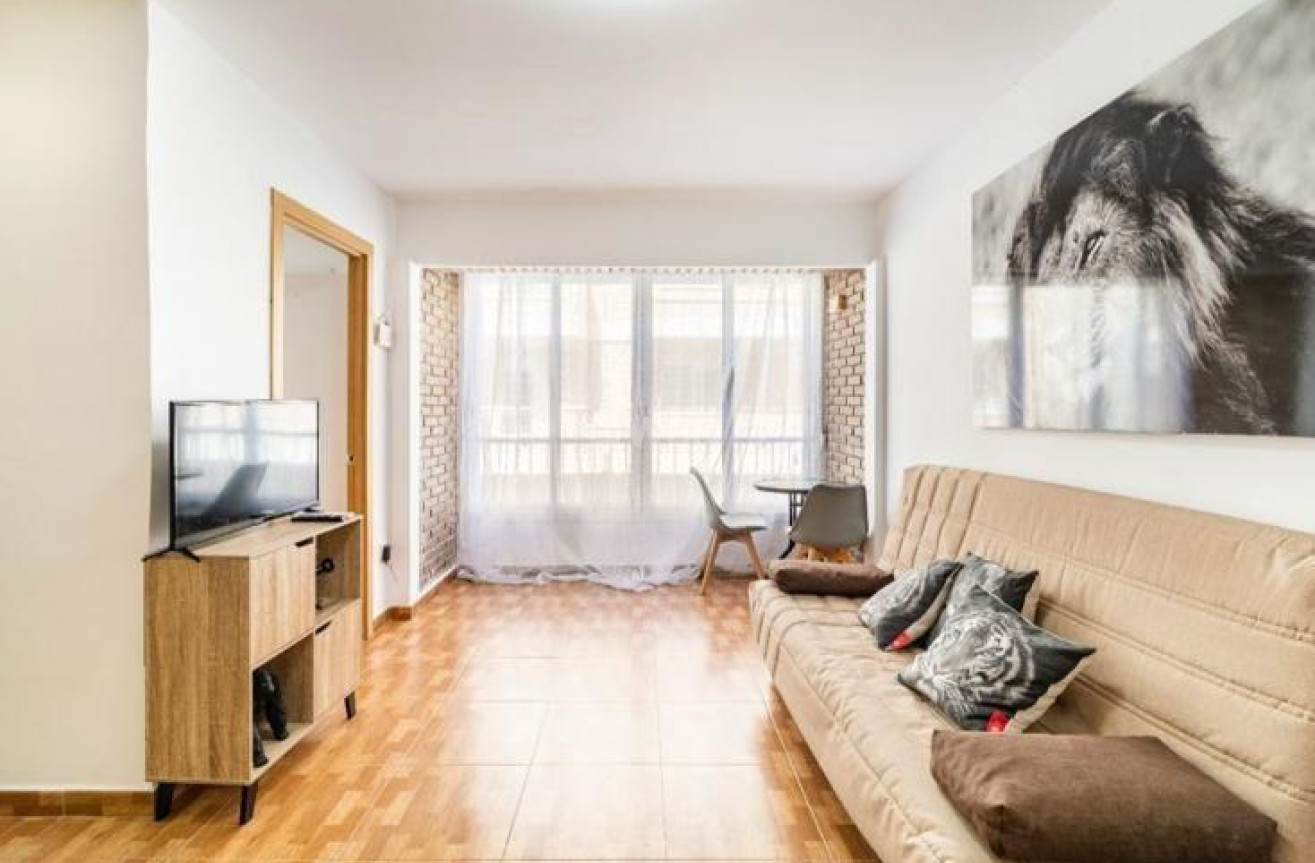 Odsprzedaż - Mieszkanie w bloku - Torrevieja - La Mata Pueblo