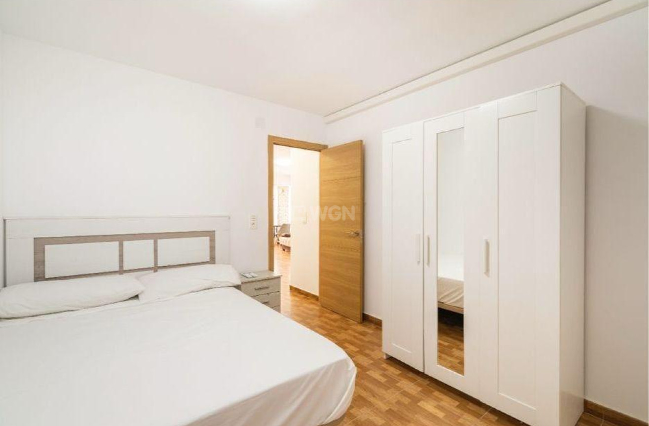 Odsprzedaż - Mieszkanie w bloku - Torrevieja - La Mata Pueblo