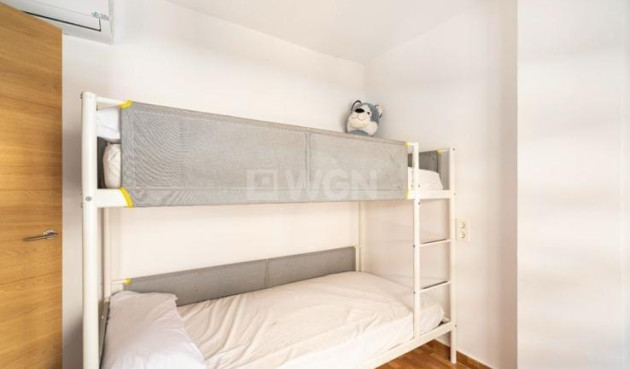Odsprzedaż - Mieszkanie w bloku - Torrevieja - La Mata Pueblo