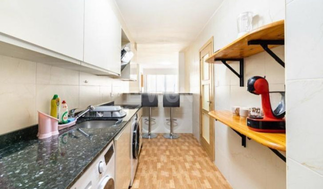 Odsprzedaż - Mieszkanie w bloku - Torrevieja - La Mata Pueblo