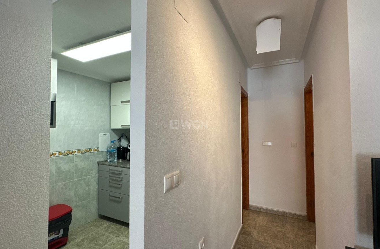 Odsprzedaż - Mieszkanie w bloku - Torrevieja - Estacion De Autobuses