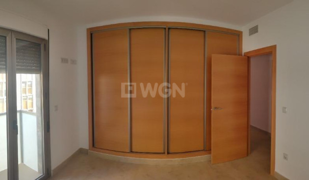 Odsprzedaż - Mieszkanie w bloku - Torrevieja - Estacion De Autobuses