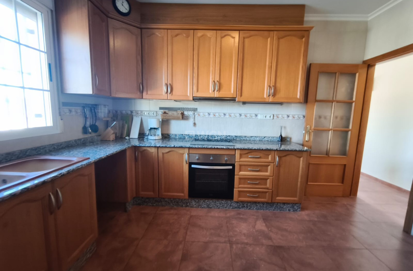 Odsprzedaż - Villa - Hondón de los Fráiles - Inland