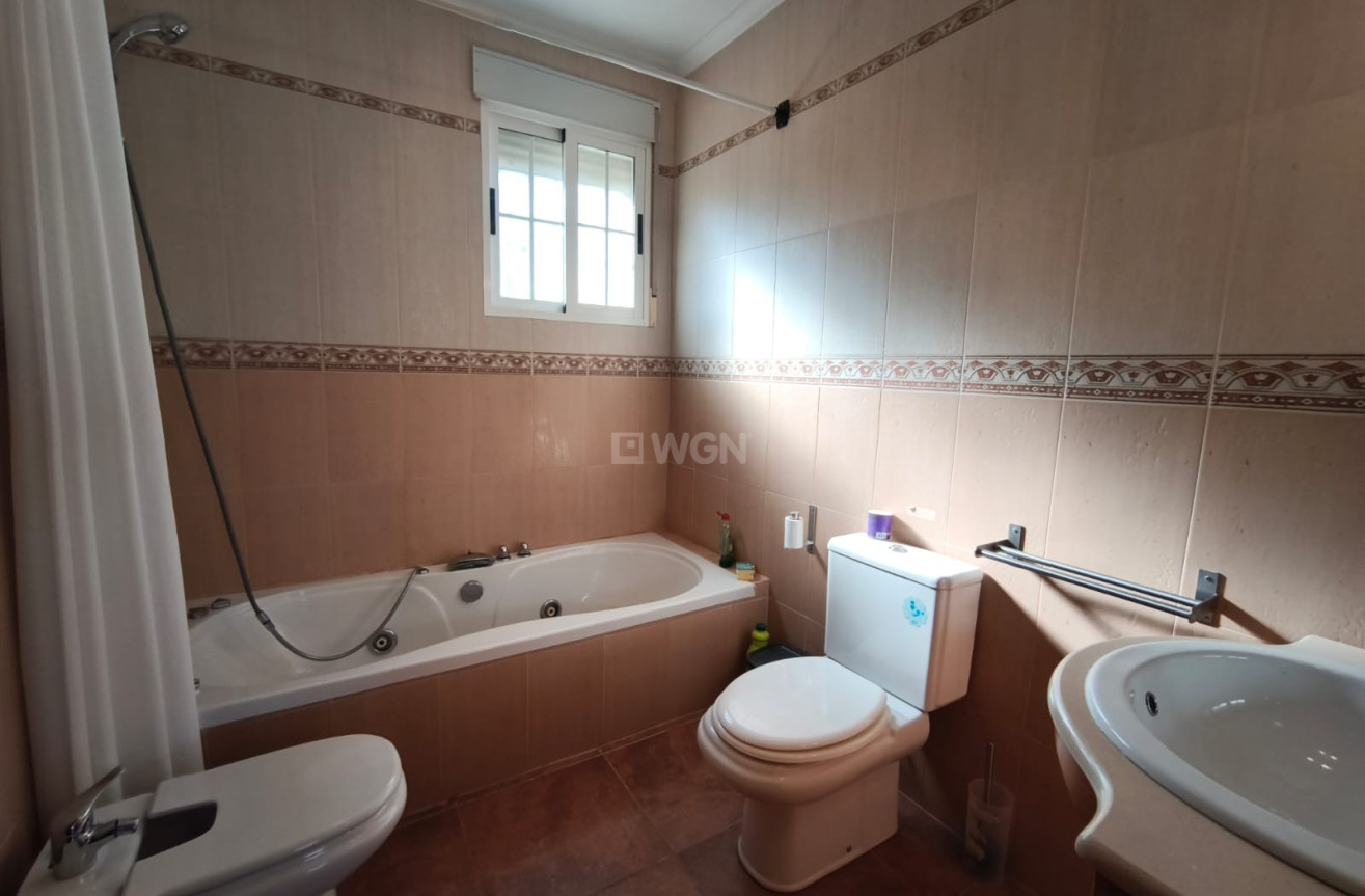 Odsprzedaż - Villa - Hondón de los Fráiles - Inland