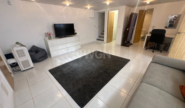 Odsprzedaż - Kamienica - Orihuela - Inland