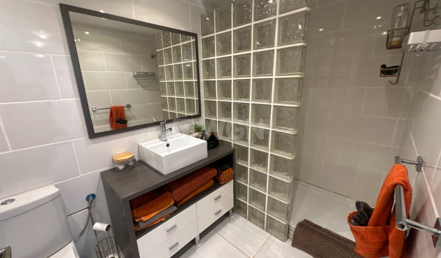 Odsprzedaż - Kamienica - Orihuela - Inland