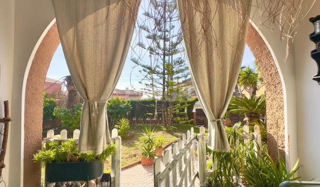 Odsprzedaż - Villa - Torrevieja - Torreblanca