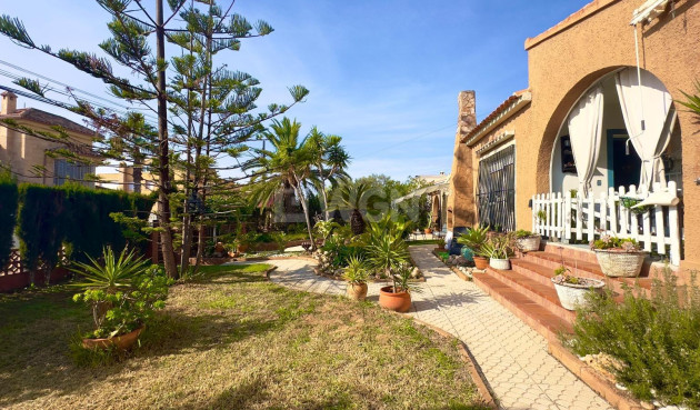 Odsprzedaż - Villa - Torrevieja - Torreblanca