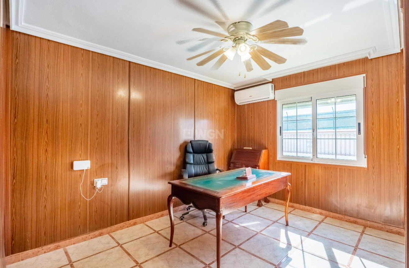 Odsprzedaż - Villa - Torrevieja - El Chaparral