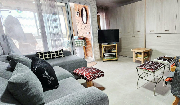 Odsprzedaż - Mieszkanie w bloku - Torrevieja - Playa De Los Naufragos